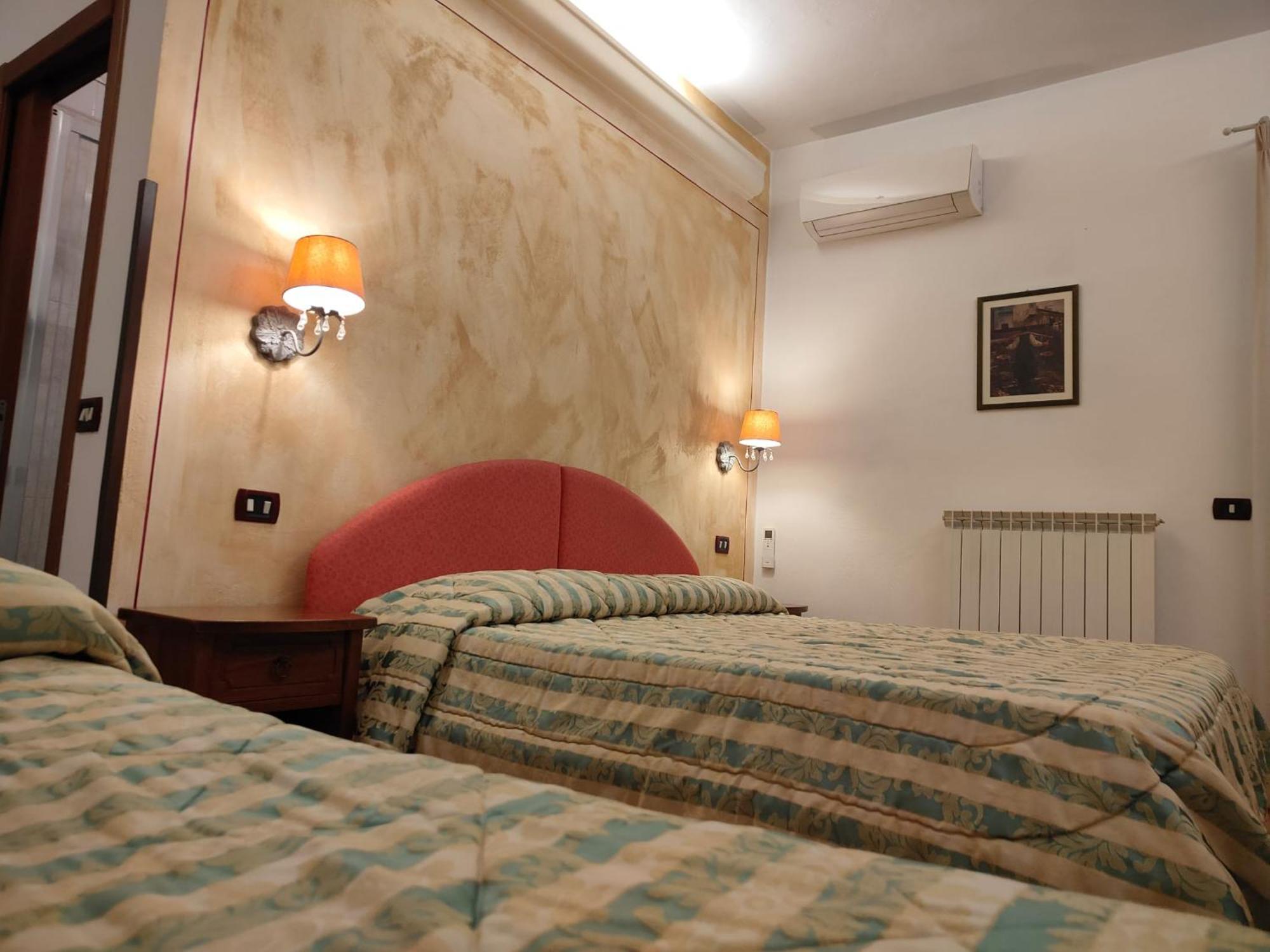 Hotel Ristorante Da Carlos Santa Maria Giudice Экстерьер фото