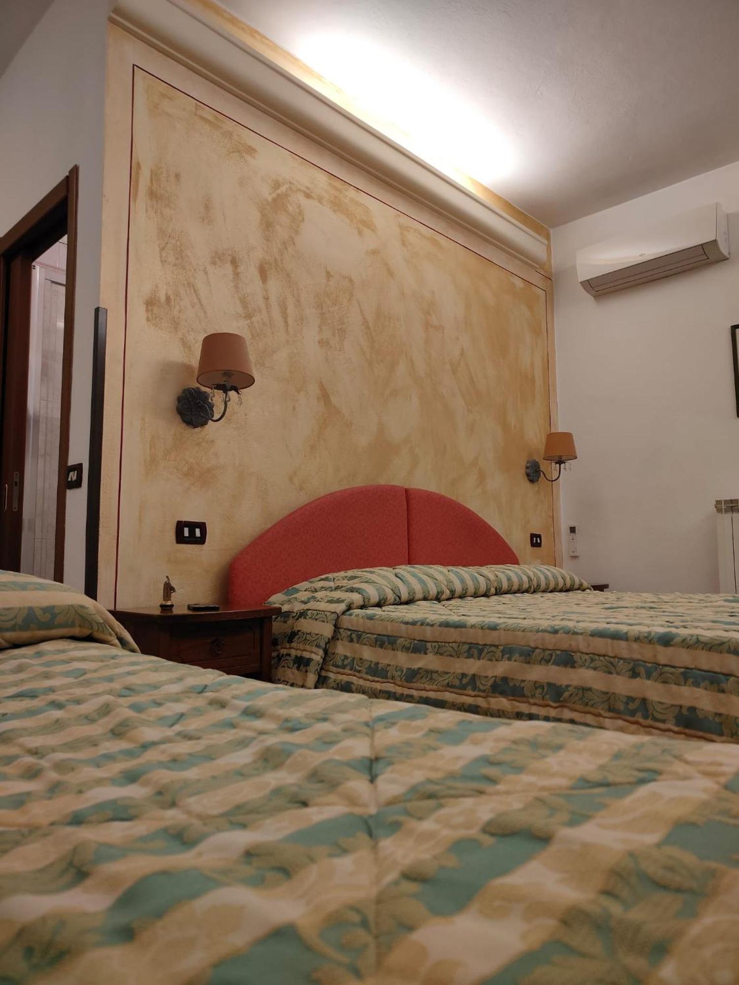 Hotel Ristorante Da Carlos Santa Maria Giudice Экстерьер фото